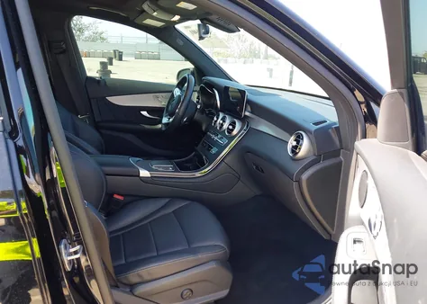 2021 Mercedes-Benz Glc 300 4Matic from USA, damaged, VIN W1N0G8EB1MG007596